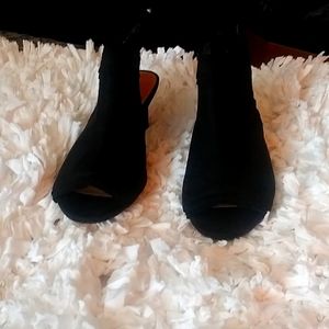 Black velour shoes